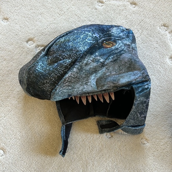 Jurassic World Blue Costume - Picture 2 of 6